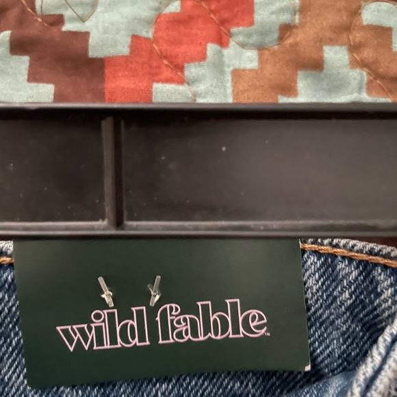 Shorts - Picture 3 of 4